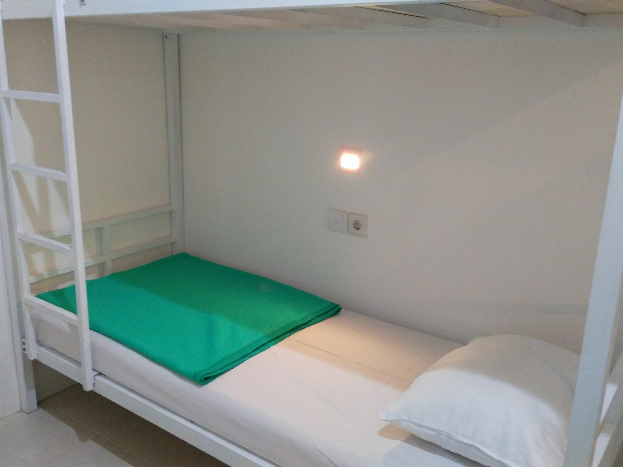 The Ruum Hostel Canggu Exterior photo